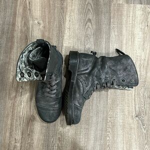 Doc Marten Aimilie boots